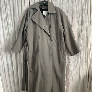 London fog gray/green trench
